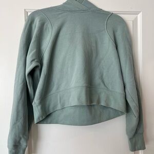 Lululemon cropped hoodie